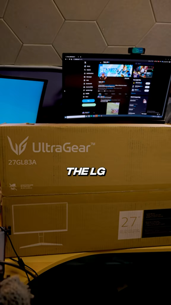 Unboxing an LG UltraGear monitor